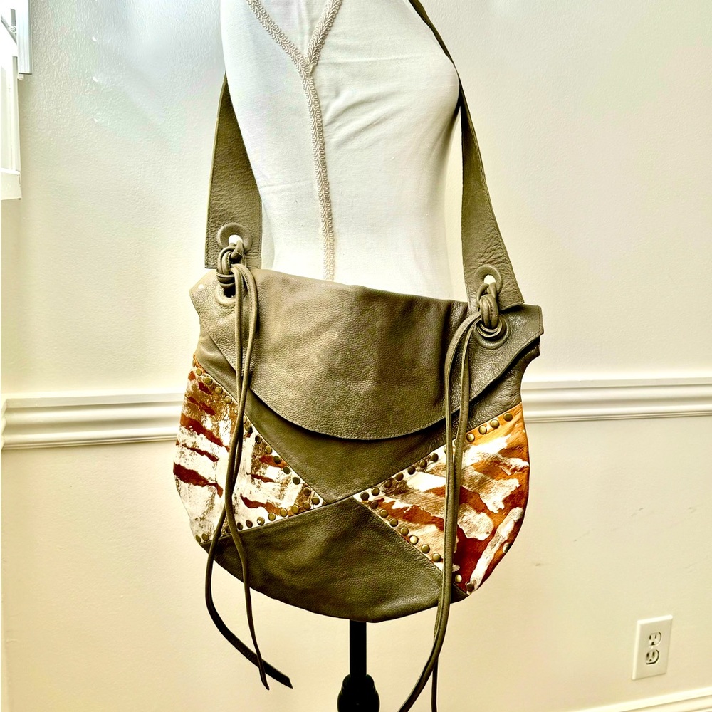 Aaneta crossbody leather bag